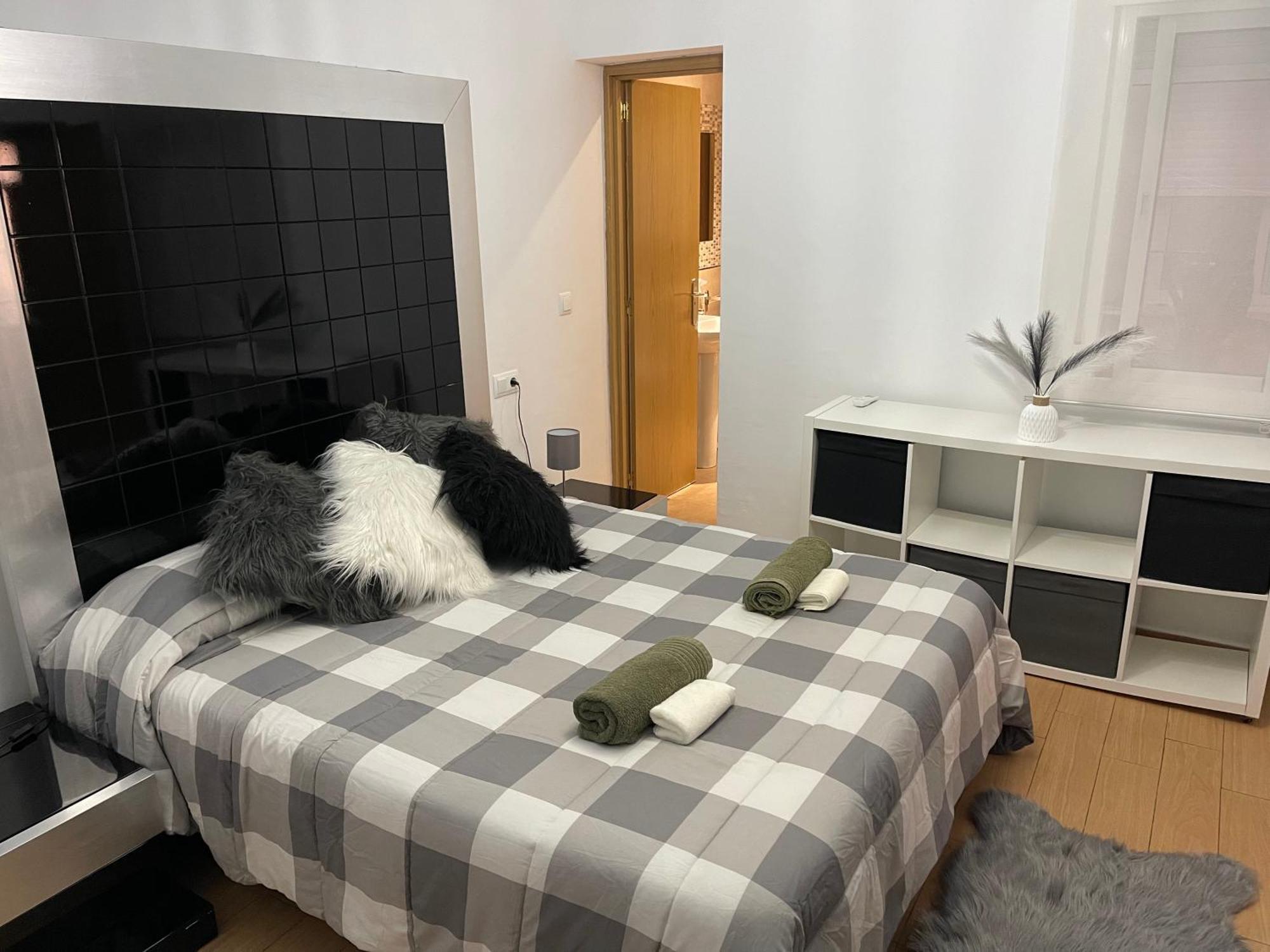 Casita Andaluza Centro Con Parking Sujeto A Disponibilidad Appartement Málaga Buitenkant foto